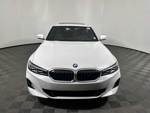 2025 BMW 330 i xDrive