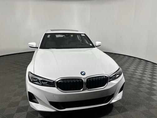 2025 BMW 330 i xDrive