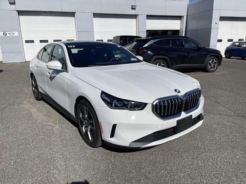 2025 BMW i5 xDrive40