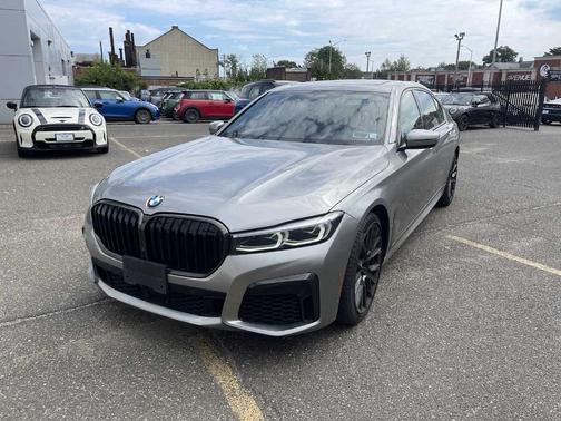 2022 BMW 750 i xDrive