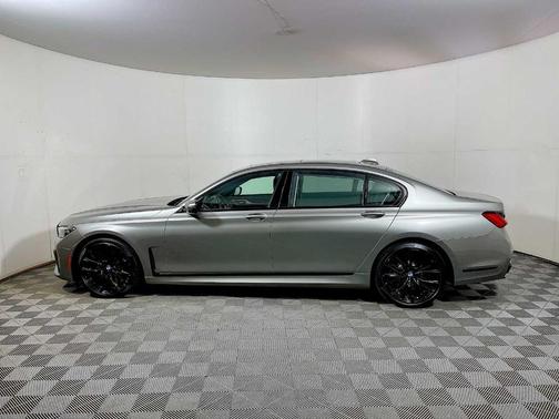 2022 BMW 750 i xDrive