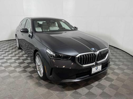 2025 BMW 530 i xDrive