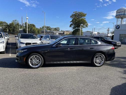 2025 BMW 530 i xDrive