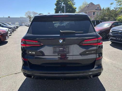 Carbon Black Metallic 2021 BMW X5 xDrive40i
