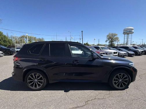 Carbon Black Metallic 2021 BMW X5 xDrive40i
