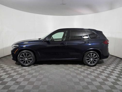 Carbon Black Metallic 2021 BMW X5 xDrive40i
