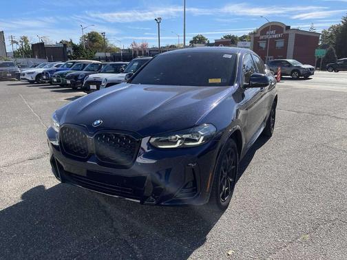 2024 BMW X4 xDrive30i