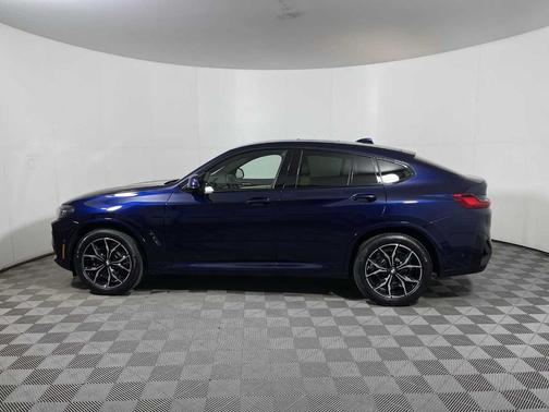 2024 BMW X4 xDrive30i