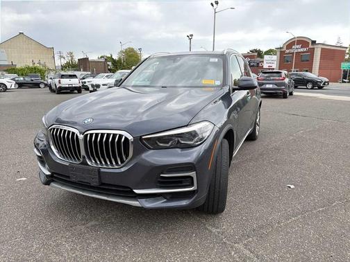 Metallic 2022 BMW X5 PHEV xDrive45e