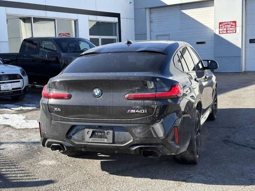 2025 BMW X4 M40i