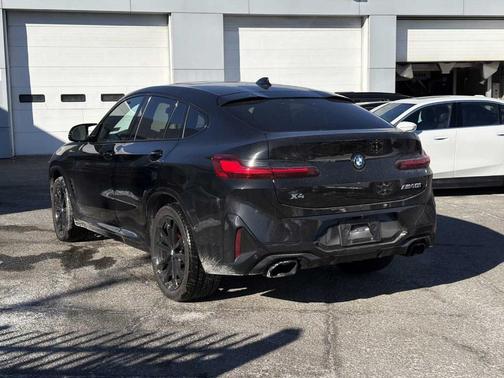 2025 BMW X4 M40i