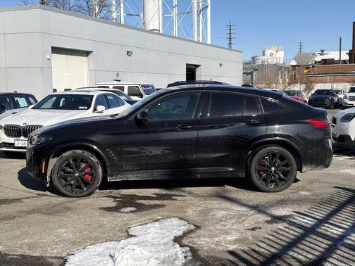 2025 BMW X4 M40i
