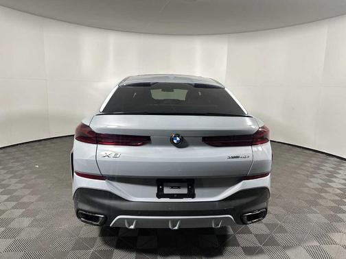 2026 BMW X6 xDrive40i