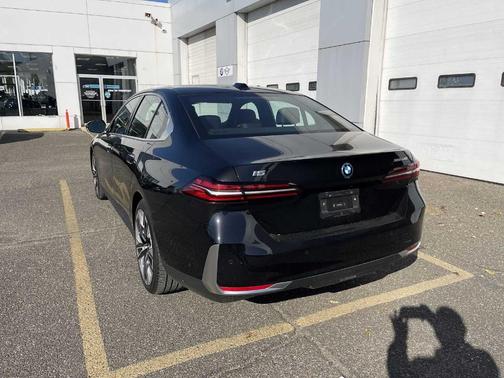 2025 BMW i5 xDrive40