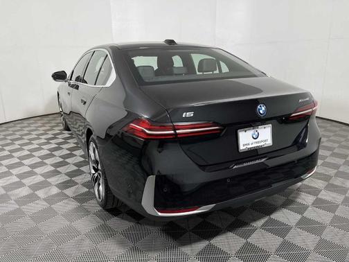2025 BMW i5 xDrive40