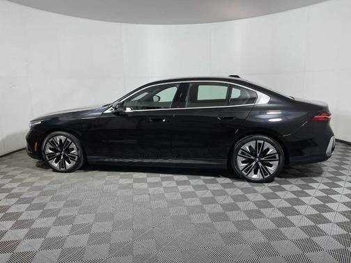 2025 BMW i5 xDrive40