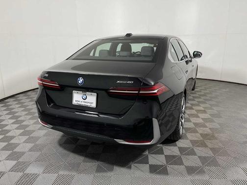 2025 BMW i5 xDrive40