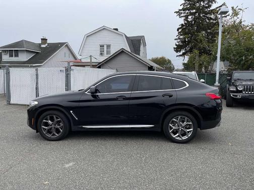 2023 BMW X4 xDrive30i
