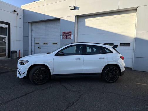 2025 Mercedes-Benz AMG GLA 35 Base