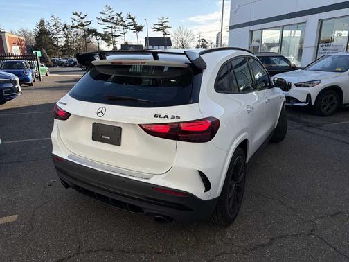 2025 Mercedes-Benz AMG GLA 35 Base