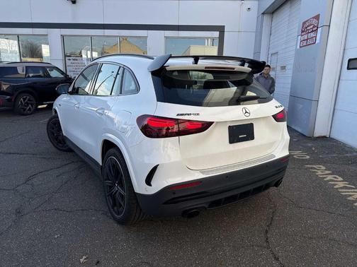 2025 Mercedes-Benz AMG GLA 35 Base
