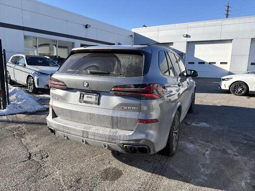 2024 BMW X5 M60i