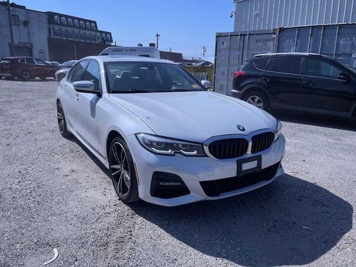 2022 BMW 330 i xDrive