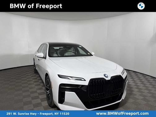 Alpine White 2026 BMW i7 XDrive60