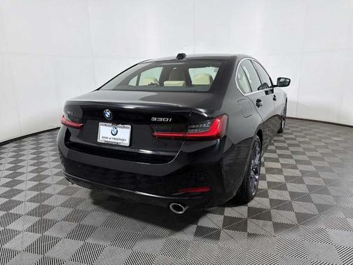 2025 BMW 330 i xDrive