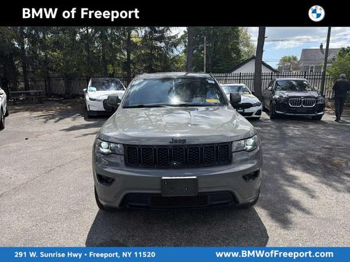 Sting Gray Clearcoat 2019 Jeep Grand Cherokee Altitude