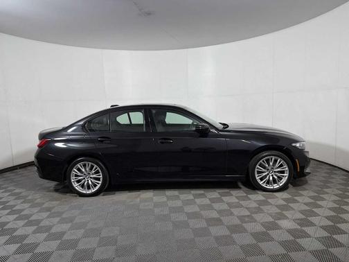 2023 BMW 330 i xDrive