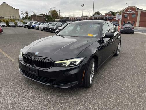 2023 BMW 330 i xDrive