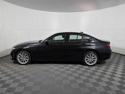 2023 BMW 330 i xDrive