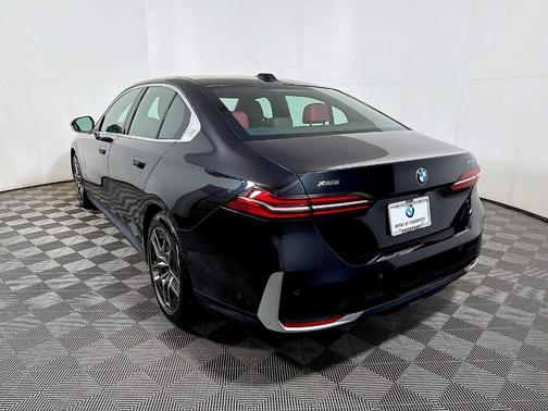 2026 BMW 530 i xDrive