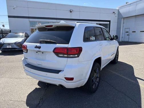 Bright White Clearcoat 2021 Jeep Grand Cherokee Limited