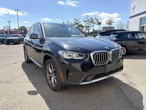 Black Sapphire Metallic 2023 BMW X3 xDrive30i