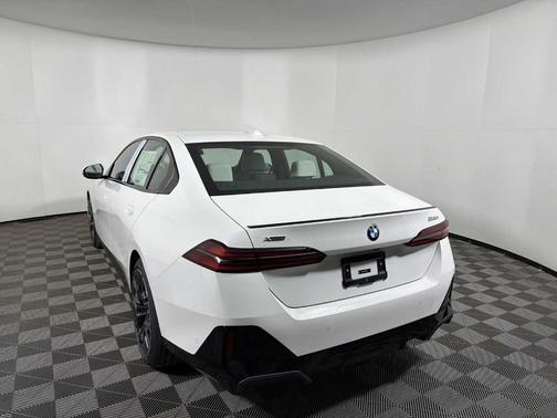 2026 BMW 530 i xDrive