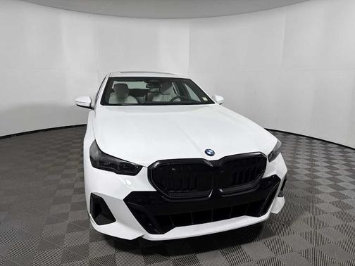 2026 BMW 530 i xDrive