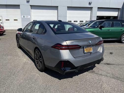 2024 BMW 530 i xDrive
