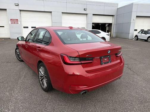 2023 BMW 330 i xDrive