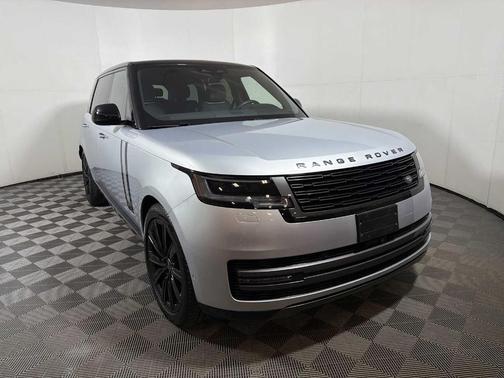 2025 Land Rover Range Rover P400 SE 7 Seat