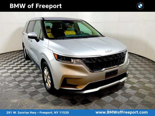 2023 Kia Carnival LX