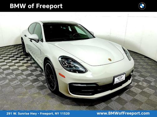 2023 Porsche Panamera Platinum Edition