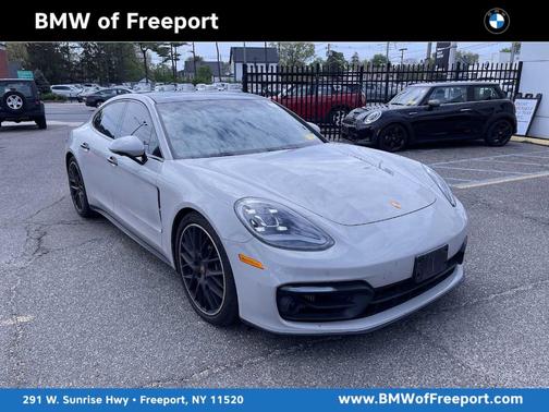 2023 Porsche Panamera Platinum Edition