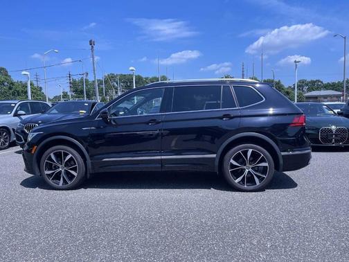 2022 Volkswagen Tiguan 2.0T SEL R-Line
