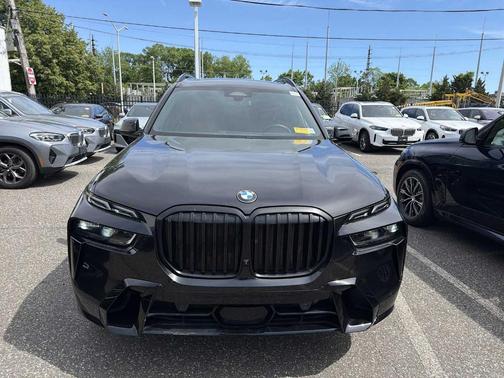Black Sapphire Metallic 2024 BMW X7 xDrive40i