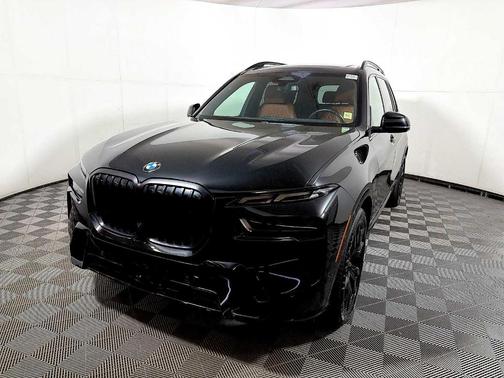 Black Sapphire Metallic 2024 BMW X7 xDrive40i
