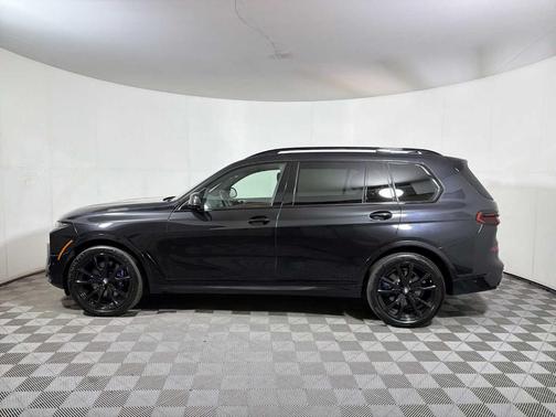 Black Sapphire Metallic 2024 BMW X7 xDrive40i