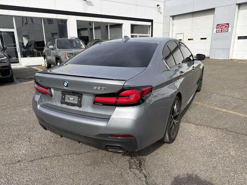 2023 BMW 530 i xDrive