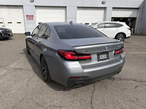 2023 BMW 530 i xDrive